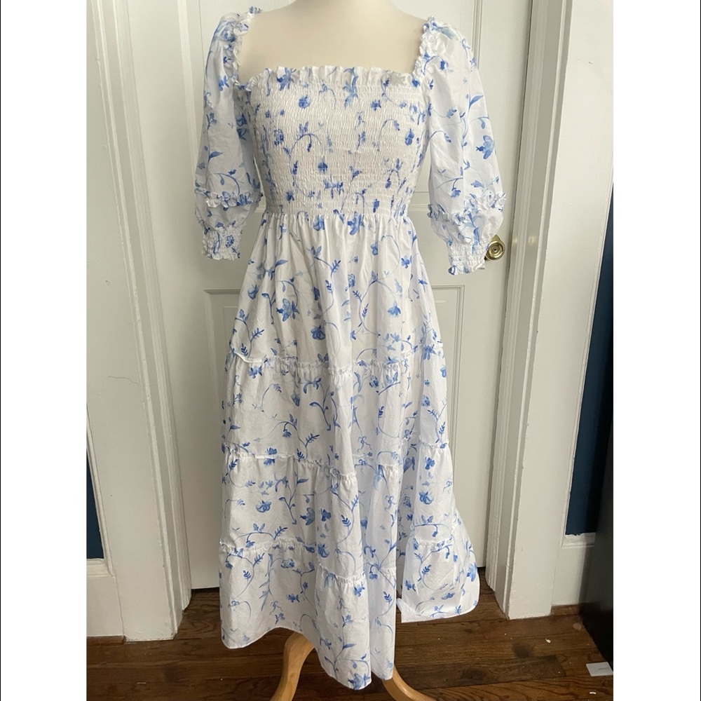 Hill House Home Nesli Nap Dress in Blue Botanical Floral - Small